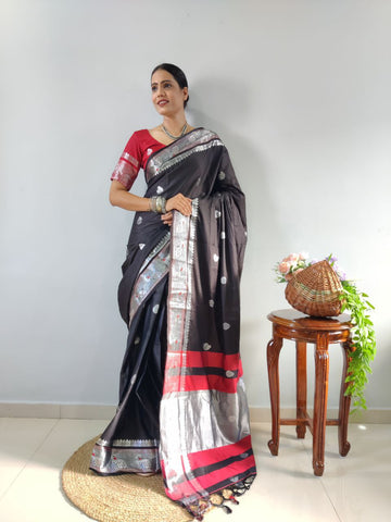 *Presenting You Most Beautiful Ready To Wear Paithini Saree With Real Modeling Shoot*<br data-mce-fragment="1">