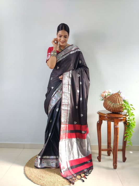 *Presenting You Most Beautiful Ready To Wear Paithini Saree With Real Modeling Shoot*<br data-mce-fragment="1">